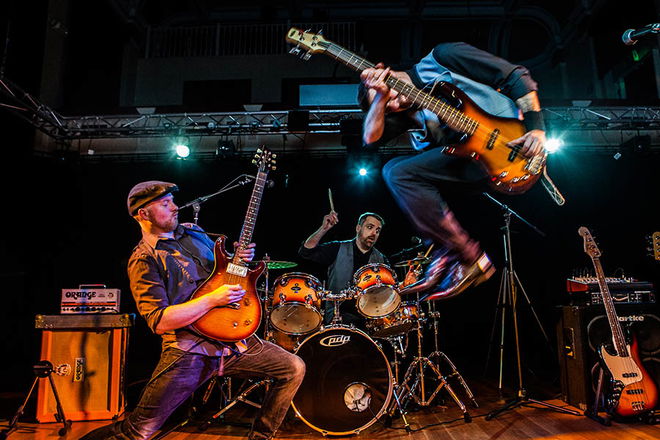 Out Of Control - Wedding & Party Bands from West Midlands